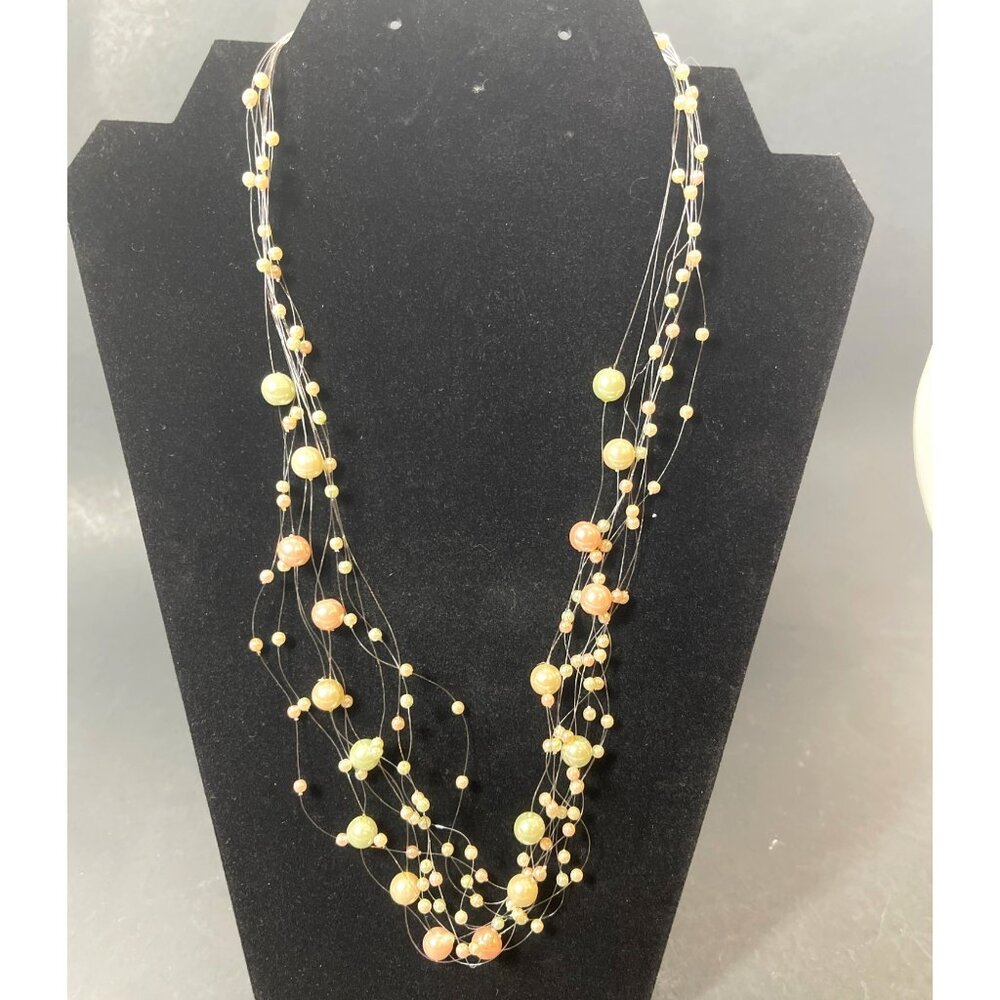 Floating Illusion Faux Pastel Pearl Necklace Multicolor Multi Strand 22 in VTG - Picture 3 of 9